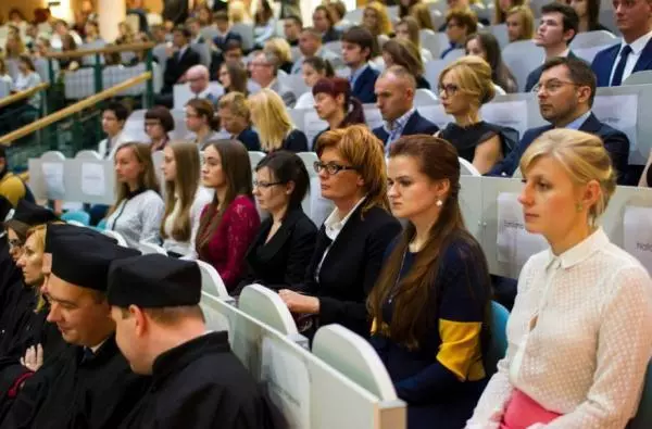 Lazarski Üniversitesi