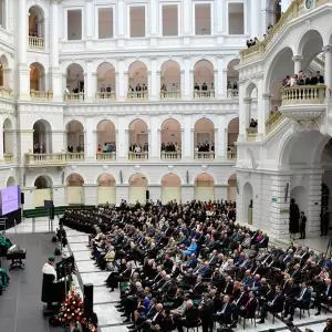 varsova teknoloji universitesi