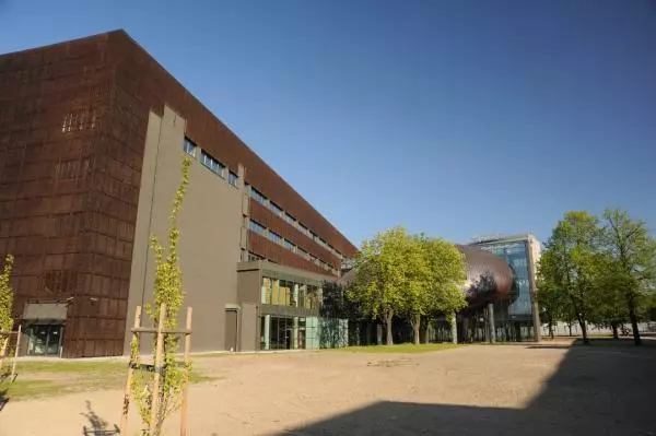 Adam Mickiewicz Üniversitesi