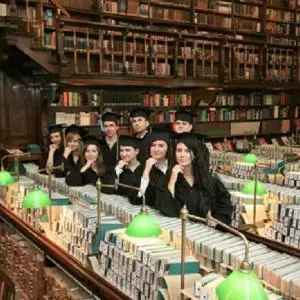 Adam Mickiewicz Üniversitesi