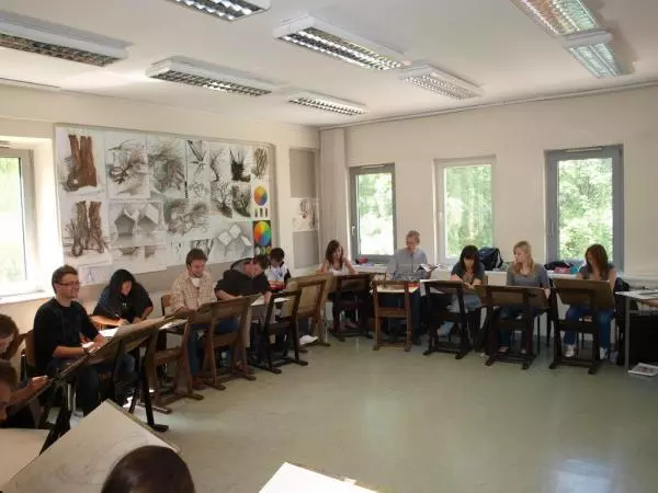 Varşova Ekoloji ve Yönetim Üniversitesi