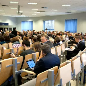 Collegium Da Vinci Üniversitesi