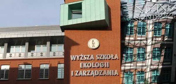 Varşova Ekoloji ve Yönetim Üniversitesi